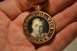 Medaljon eritellimusel