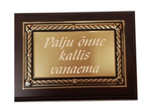 Graveeritud kaart alusel