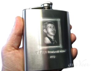 Plasku graveeritud fotoga