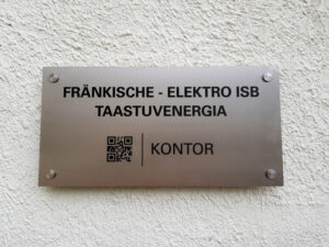 Roostevaba seinasilt kinnitustega