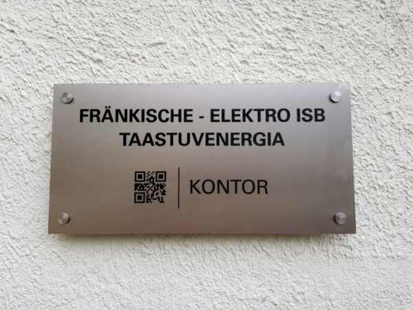 Roostevaba seinasilt kinnitustega