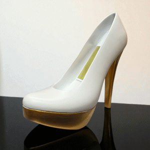 Stiilne karikas naistele