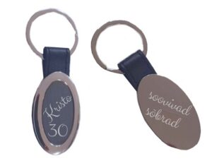 Ovaalne eksklusiivne võtmehoidja nahaga